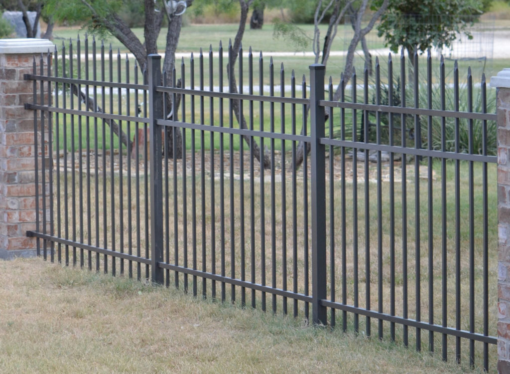 Arched Spear Picket Top 3 - Big Jerry's Fencing | Fence Company