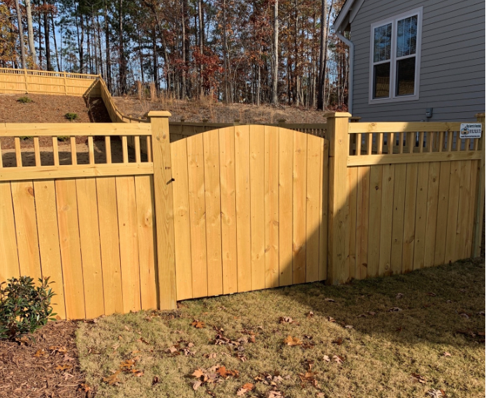 Arched Single on Exposed Post Wood Fence from Big Jerry's Fencing